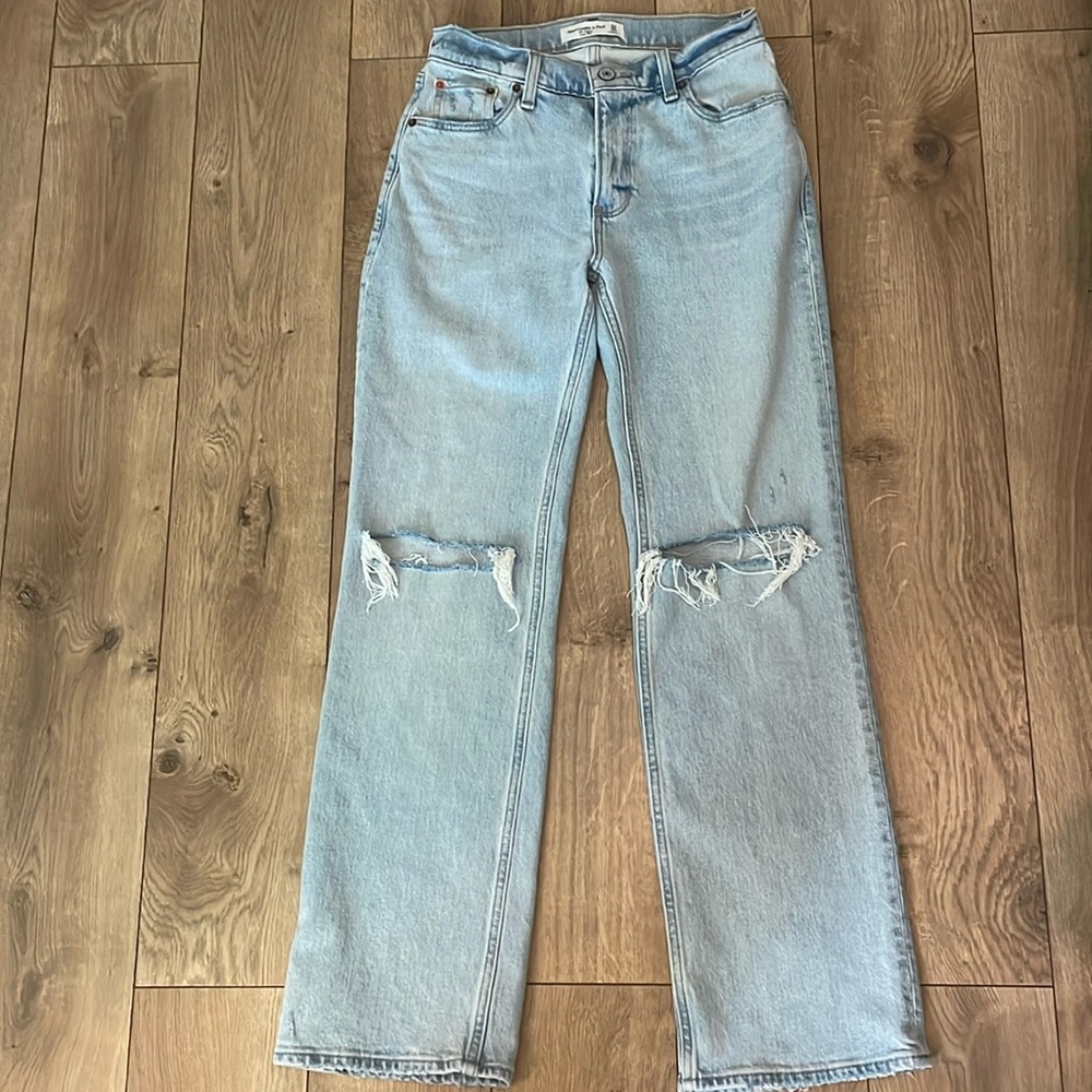 Abercrombie low rise baggy jean
